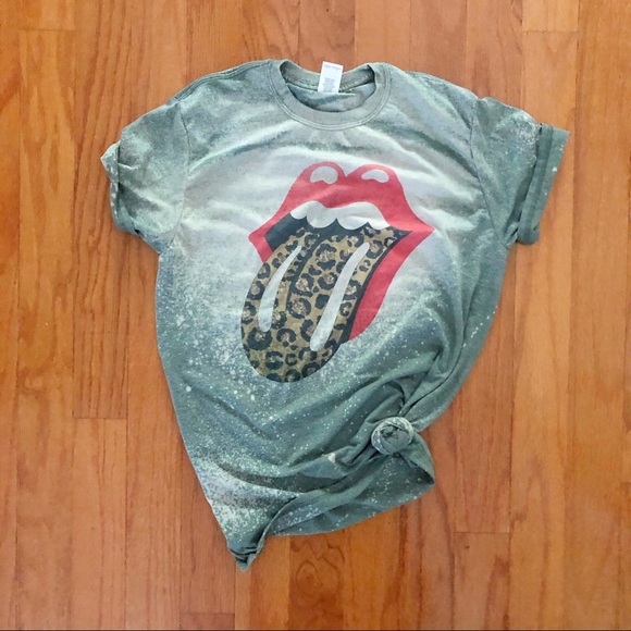 NEW Bleached Leopard tongue Kiss Top S-3X shirt - Picture 3 of 6